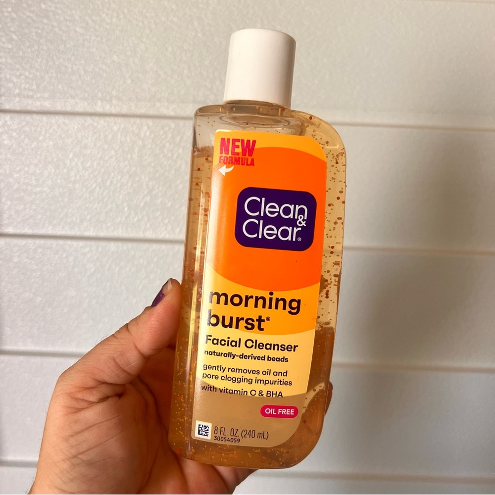 NEW Clean & Clear Morning Burst